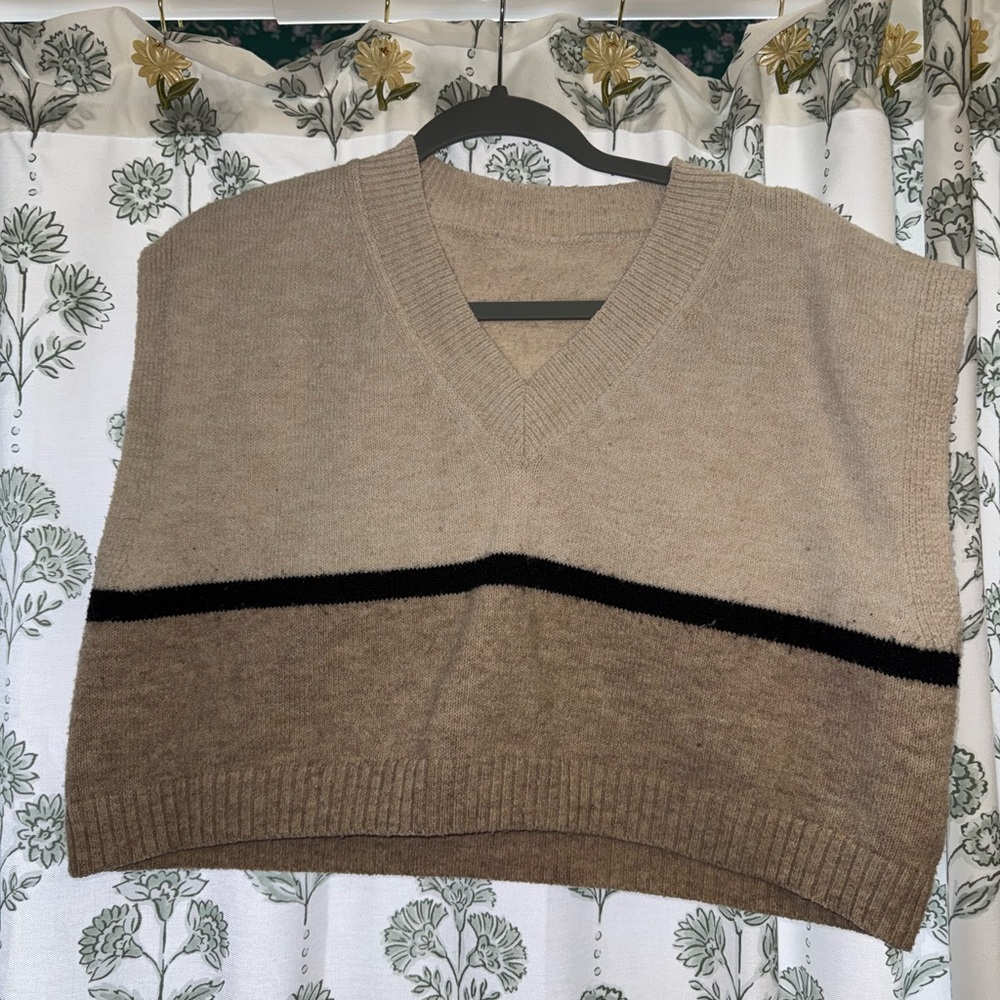 Sleeveless V-Neck Sweater Vest in Beige with Black Stripe
